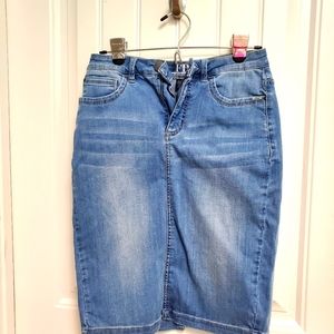 FDJ Jean Skirt: Size 2